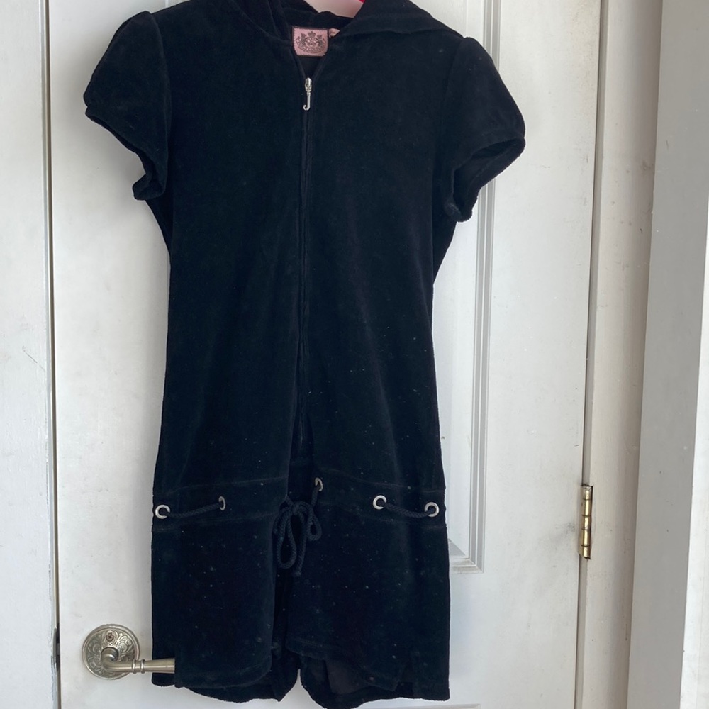 Juicy Couture short sleeve hooded terry cloth zip up romper w/drawstring waist